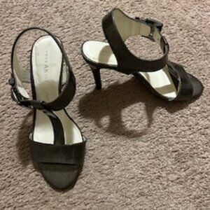 Women's Heels Sandals Gray Anne Klein Size 7 1/2M (3 1/2" Heel)